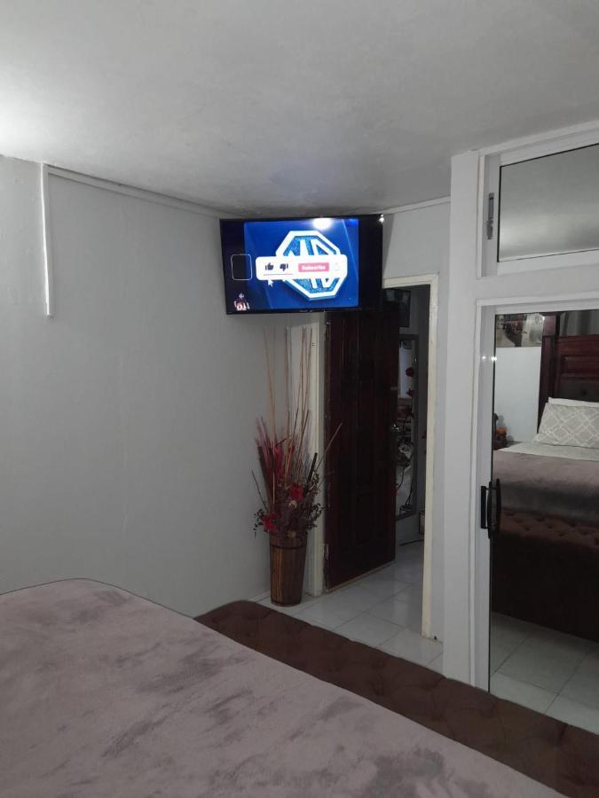 Zipcode Hideaway Guesthouse Portmore Dış mekan fotoğraf